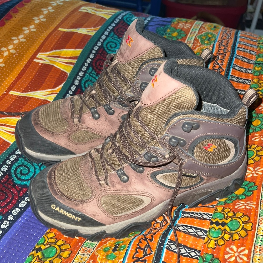 Garmont hiking boots mens size 8